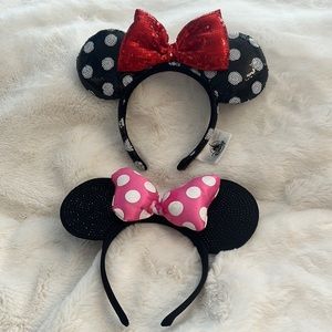 Disney Minnie Mouse Black and White polka dot sequin with a red bow Headband.